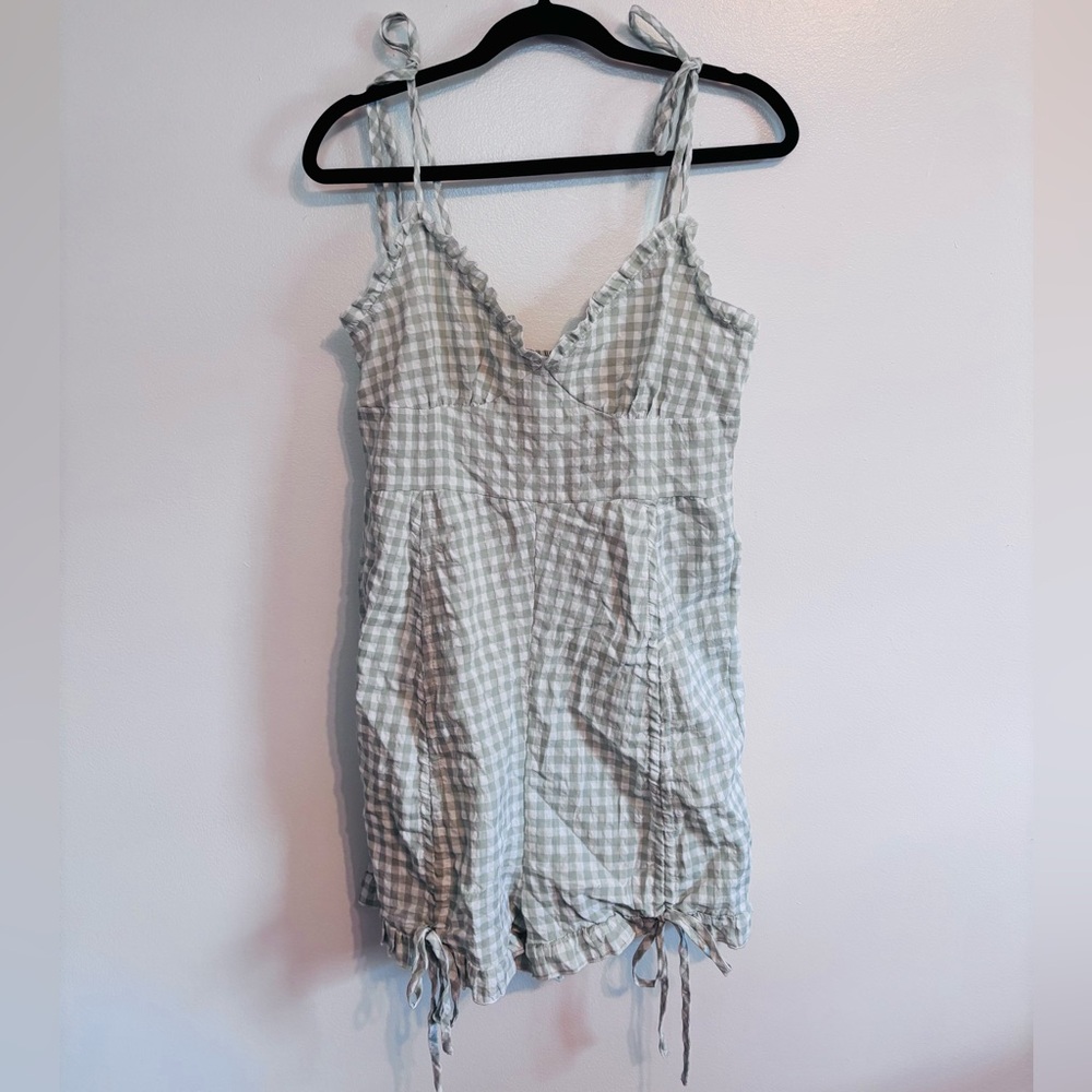 SHEIN green and white gingham romper with adjustable tie straps size large